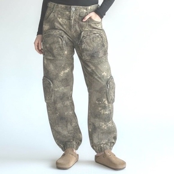 Fashion Nova Pants - Cambridge Oversized Cargo Camo EdgyChic Gorpcore Jogger Pants Women's Size M NWT